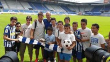 Toquero en su presentaci&oacute;n con el Alav&eacute;s