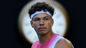 Tennis - Australian Open - Melbourne Park, Melbourne, Australia - January 22, 2025 Ben Shelton of the U.S. during his quarter final match against Italy's Lorenzo Sonego REUTERS/Jaimi Joy