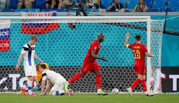 0-2. Romelu Lukaku celebra el segundo gol.