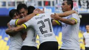 Colo Colo levanta el vuelo en Concepción y sigue en carrera