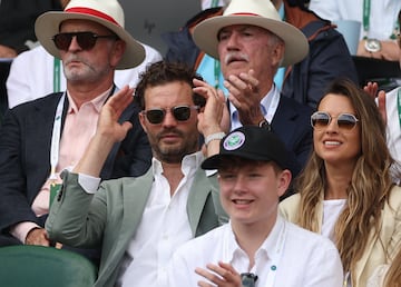 El actor Jamie Dornan y su mujer la m¨²sico Amelia Warner.