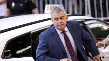 Former Spanish Socialist lawmaker Santos Cerdan arrives to testify before a Supreme Court investigating judge in an alleged corruption case affecting the ruling Socialist Party in Madrid, Spain, June 30, 2025. REUTERS/Juan Medina TPX IMAGES OF THE DAY