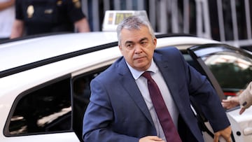 Former Spanish Socialist lawmaker Santos Cerdan arrives to testify before a Supreme Court investigating judge in an alleged corruption case affecting the ruling Socialist Party in Madrid, Spain, June 30, 2025. REUTERS/Juan Medina TPX IMAGES OF THE DAY