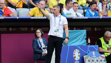 Munich (Germany), 17/06/2024.- Head coach Serhiy Rebrov of Ukraine gestures during the UEFA EURO 2024 Group E soccer match between Romania and Ukraine, in Munich, Germany, 17 June 2024. (Alemania, Ruman¨ªa, Ucrania) EFE/EPA/MOHAMED MESSARA