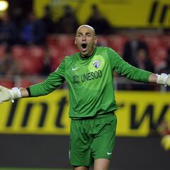 Willy Caballero, la leyenda que une a Elche y Málaga