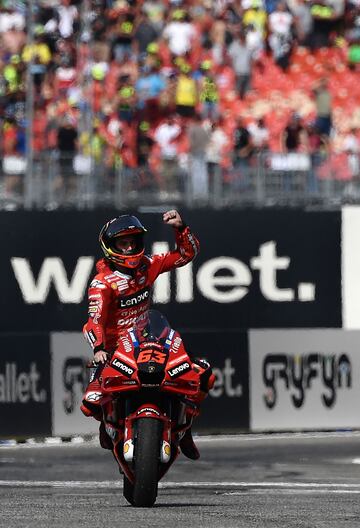 Alegría de Francesco Bagnaia tras conseguir su cuarta victoria consecutiva. La última en San Marino.