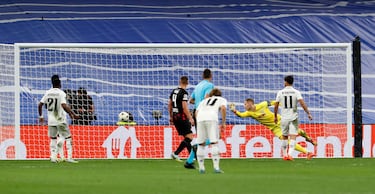 Valverde salva un mal día