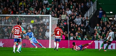 아르나이즈는 과신한 레이싱에 맞서 장갑을 꺼냈다