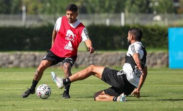 “No porque yo no sea considerado en Colo Colo, voy a hablar mal de Almirón... Seguiré peleando por un puesto”