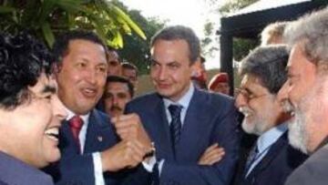 <b>BARCELONISTA.</B> José Luis Rodríguez Zapatero es un reconocido seguidor del Barcelona, conjunto en el que militó Maradona en la década de los 80.