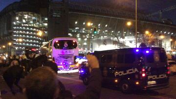 El recibimiento al autobús del Madrid: ambiente de noche gigante