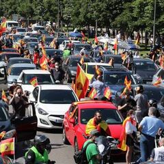 Reina, sobre la manifestación de coches: "Pues parece que ha salido gentecilla a la calle, ¿no?"