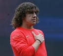 Puyol se ejercitó con el grupo y podría jugar el derbi