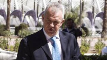 Javier Tebas lament&oacute; que el Vasco Aguirre haya formado parte del juego ama&ntilde;ado entre el Zaragoza y el Levante.
 
 
 
 
 Foto del El exentrenador del Zaragoza Javier Aguirre a su llegada a los juzgados de la ciudad de la justicia de Valencia para declarar en los presuntos ama&amp;#xf1;os del encuentro de liga entre el Levante Ud y el Zaragoza
 
 27/03/2015/ MEXSPORT / Cordon Press
 
 
 
 