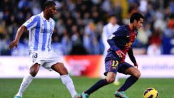 Eliseu, futbolista del M&aacute;laga CF, ante el FC Barcelona.