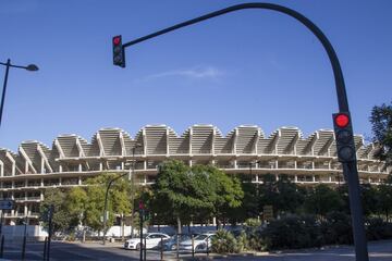 En este estado se encuentra actualmente el Nuevo Mestalla. El club valencianista iniciará trámites burocráticos para reanudar las obras, paralizadas desde 2009.


