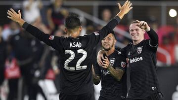 Luciano Acosta y Wayne Rooney, en el equipo de la semana 24