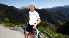 Pogacar avisa para los Mundiales destrozando el récord del Col de la Madone