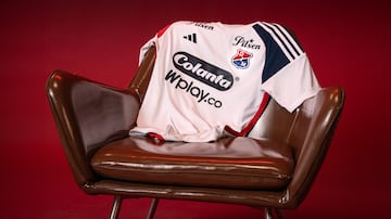 Adidas lanzó la nueva indumentaria alternativa de Independiente Medellín.