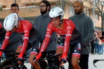 Equipo Trek. Alberto Contador en la salida.