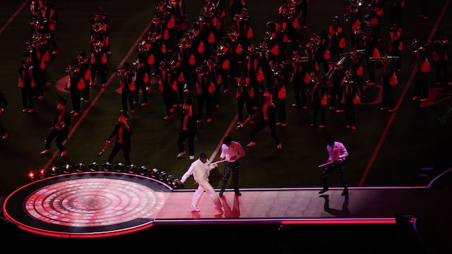 When considering how tight the window for the halftime show is, one can’t help but imagine the setup and dismantling has of it all has got to be insane.