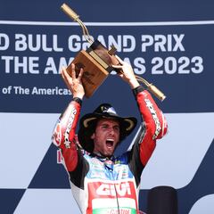 Lorenzo bendice el acuerdo entre Yamaha y Rins