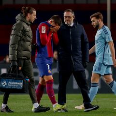 El Barça de Xavi, colgado del alambre