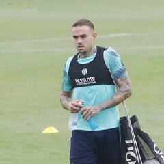 Roger vuelve al grupo y reaparecerá ante Osasuna