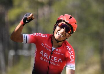 El colombiano, campeón de Giro (2014) y Vuelta (2016), ha acabado segundo y tercero en el Tour. Desde su segunda plaza en el Giro de 2017 bajó su rendimiento en las grandes, aunque salir de Movistar y dejar de compartir capitanía le ha rejuvenecido. Uno de los escaladores más destacados de la historia, se retiró del Dauphiné por prevención, como Bernal y Roglic.