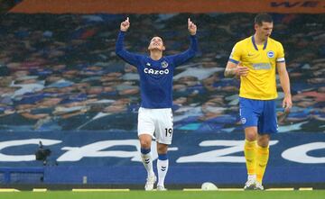 Ritmo frenético del Everton en la Premier League. El conjunto de Ancelotti sigue con rendimiento perfecto. En esta ocasión doblegó al Brighton en Goodison Park con doblete de James Rodríguez y otra anotación de Yerry Mina.