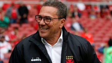 Vanderlei Luxemburgo, técnico brasileño