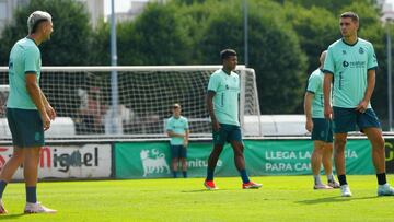 Arana, Karrikaburu, Jeremy y Ekain, del Racing.