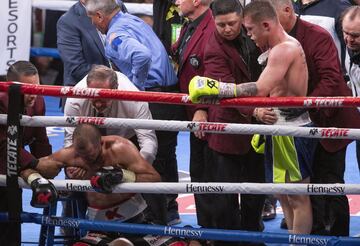 El combate entre Canelo vs Kovalev, en imágenes