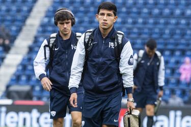 Pumas hace oficiales sus primeras dos bajas rumbo al Apertura 2025