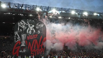 El impresionante tifo del Manchester United en Old Trafford