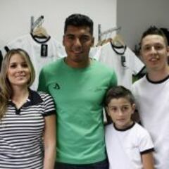 Jéfferson Duque está disparado: goleador, modelo y empresario