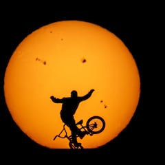 Las increíbles fotos de Varo Hernández con el sol de Madrid