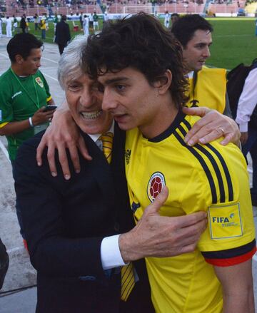 Pékerman y Stefan Medina en partido de Eliminatorias ante Bolivia en La Paz