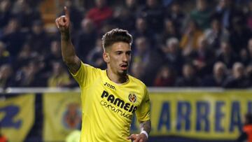 Samu Castillejo durante el partido contra el Real Madrid. 