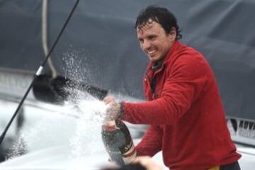 Didac Costa celebra la llegada a Les Sables-d'Olonne, al Oeste de Francia. 