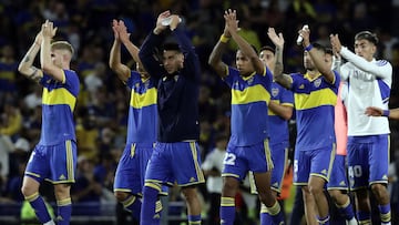 Boca Juniors� footballers celebrate after defeating Racing Club 3-1 in the Argentine Professional Football League Tournament 2023 match at La Bombonera stadium in Buenos Aires, on April 30, 2023. (Photo by ALEJANDRO PAGNI / AFP)