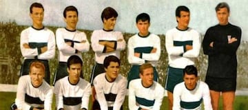 El elenco cruzado que ganó el título en 1966.
