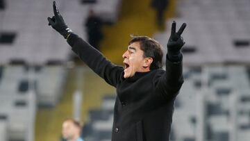 Futbol, Colo Colo vs Deportes Antofagasta.
Fecha 21, campeonato Nacional 2022.
El entrenador de Colo Colo Gustavo Quinteros dirige a sus jugadores durante el partido por la primera division contra Deportes Antofagasta en el estadio Monumental.
Santiago, Chile.
07/08/2022
Marcelo Hernandez/Photosport
Football, Colo Colo vs Deportes Antofagasta.
21th date, 2022 National Championship.
Colo Colo’s head coach Gustavo Quinteros gives instructions to his players during the first division match against Deportes Antofagasta at Monumental stadium.
Santiago, Chile.
07/08/2022
Marcelo Hernandez/Photosport