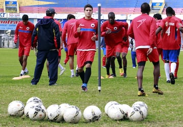 En 2007, Dpeortivo Pasto clasificó a la Libertadores tras su título en 2006. No pasó la fase de grupos tras quedar en la última posición, por debajo de Santos, Defensor Sporting y Gimansio y Esgrima de La Plata. Perdió todos los partidos en ese torneo.