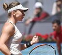 Halep sigue con su idilio con Madrid y derrota a Pliskova