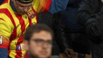 Pancarta de reconciliaci&oacute;n en el Camp Nou.