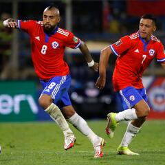 Las figuras de la Roja ven su futuro lejos de Chile