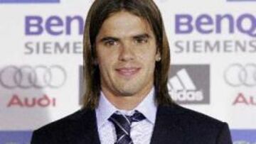 <B>PRESENTADO</B>. Tras una larga negociación Gago se presentó oficialmente como nuevo jugador blanco.