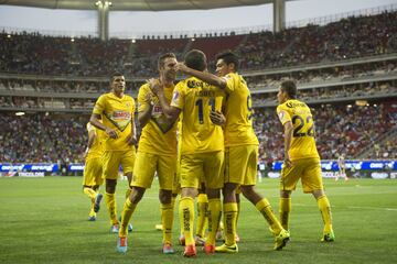 Una de las noches más celebradas por el americanismo en un Clásico Nacional se desarrolló en la edición del Clausura 2014. Las Águilas propinaron un 4-0 al Rebaño, una de las victorias más holgadas en la historia de la rivalidad y además fue en calidad de visitante. Quien brilló aquella noche fue Luis Gabriel Rey, quien logró par de anotaciones y colaboró en el tanto de Jiménez.