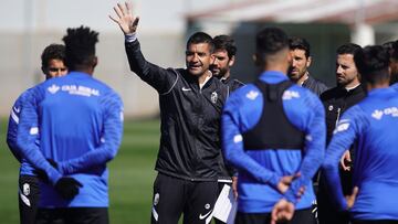 Torrecilla durante un entrenamiento con el Granada.